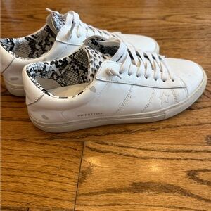 Vintage Havana White Sneakers with Black Pattern